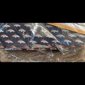 Dooney & bourke Denver broncos purse(brand new)